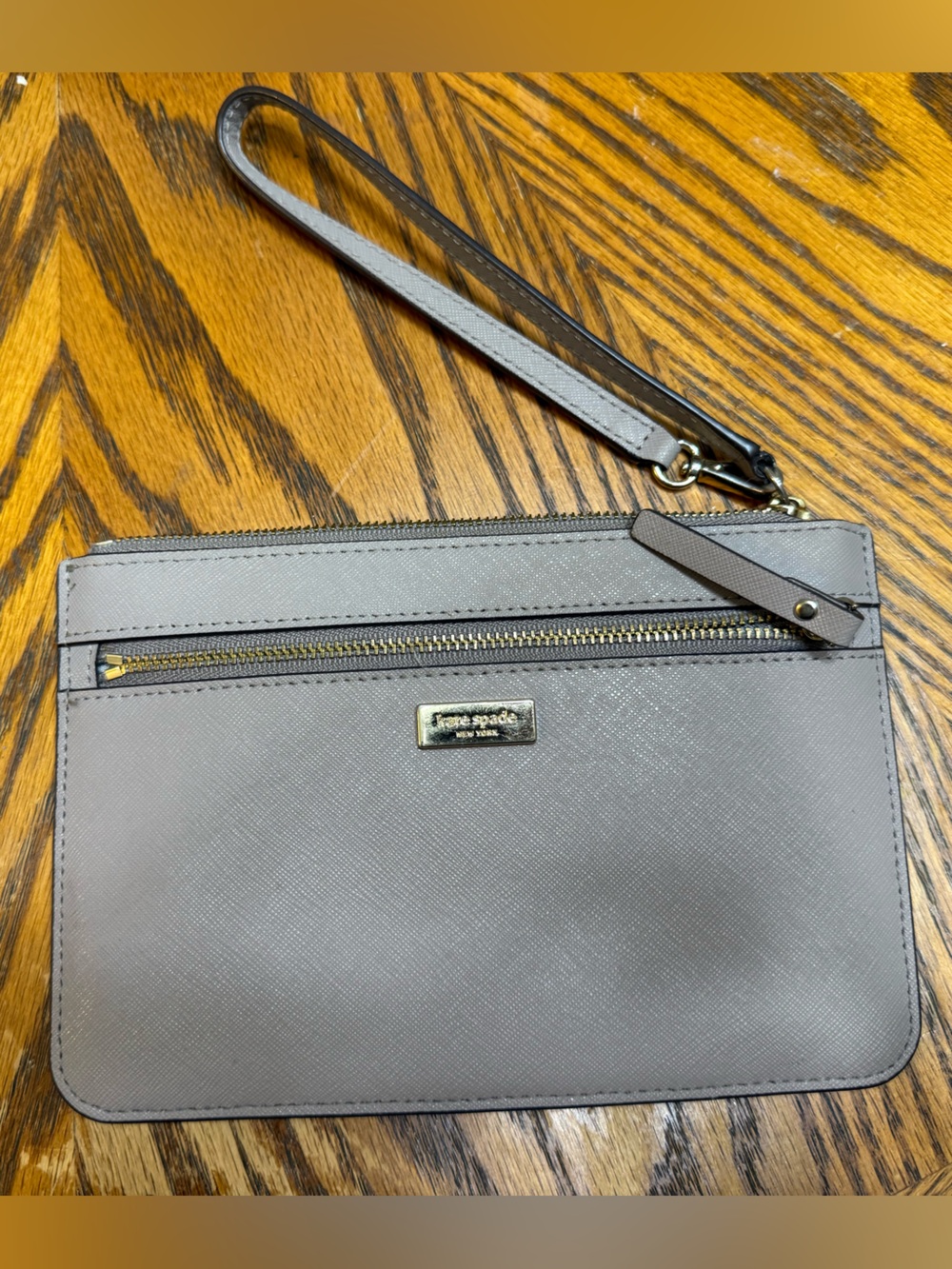 kate spade gray saffiano wristlet clutch with gold hardware